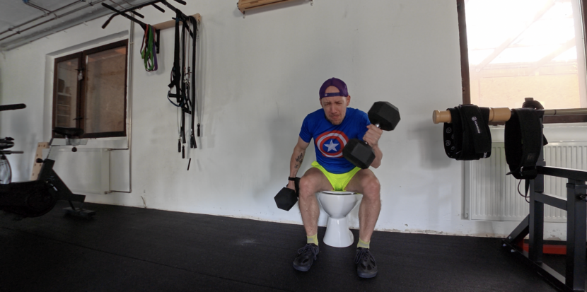 Klo Fitness Workout auf der Toilette
